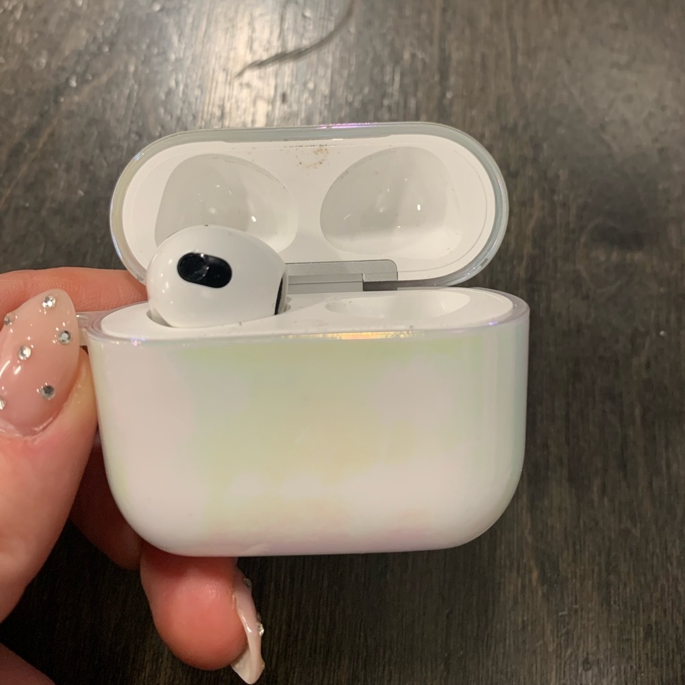 3rd generation AirPods. Only the left AirPod and the case.